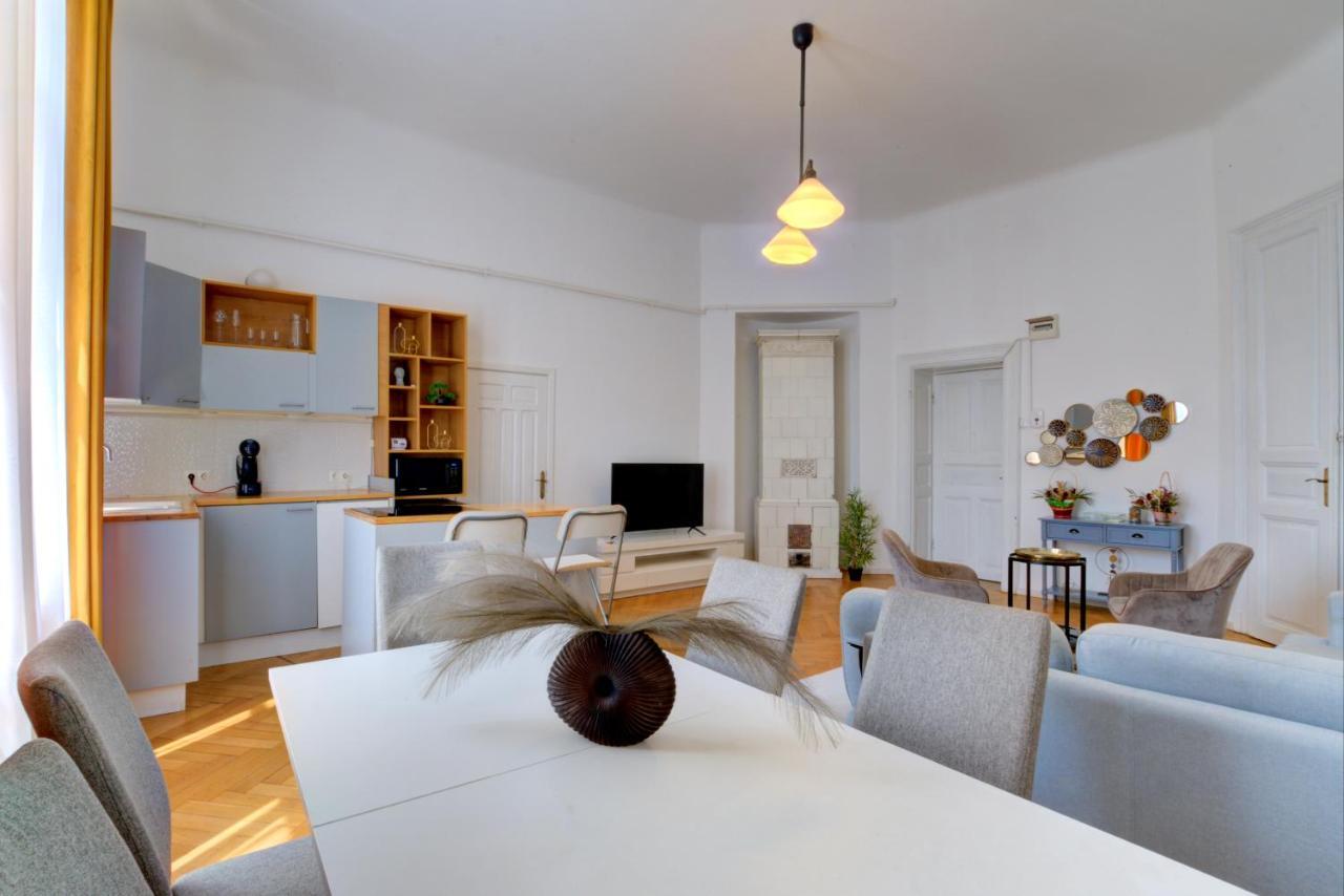 Apartament 2 camere, ultracentral, Calea Victoriei Bucureşti Exterior foto